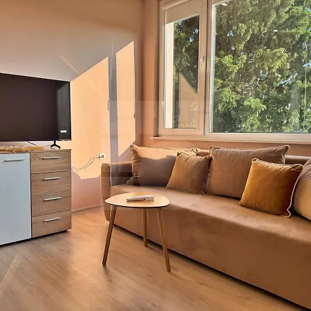 1br Pineview Retreat וארנה