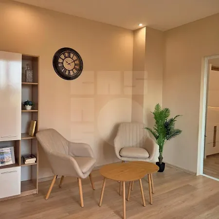 דירה 1br Pineview Retreat וארנה